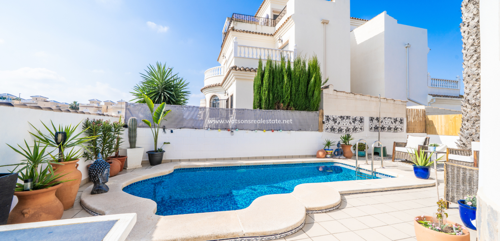 Resale - Detached - Urb. La Marina