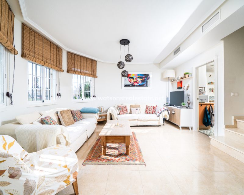 Resale - Detached - Urb. La Marina