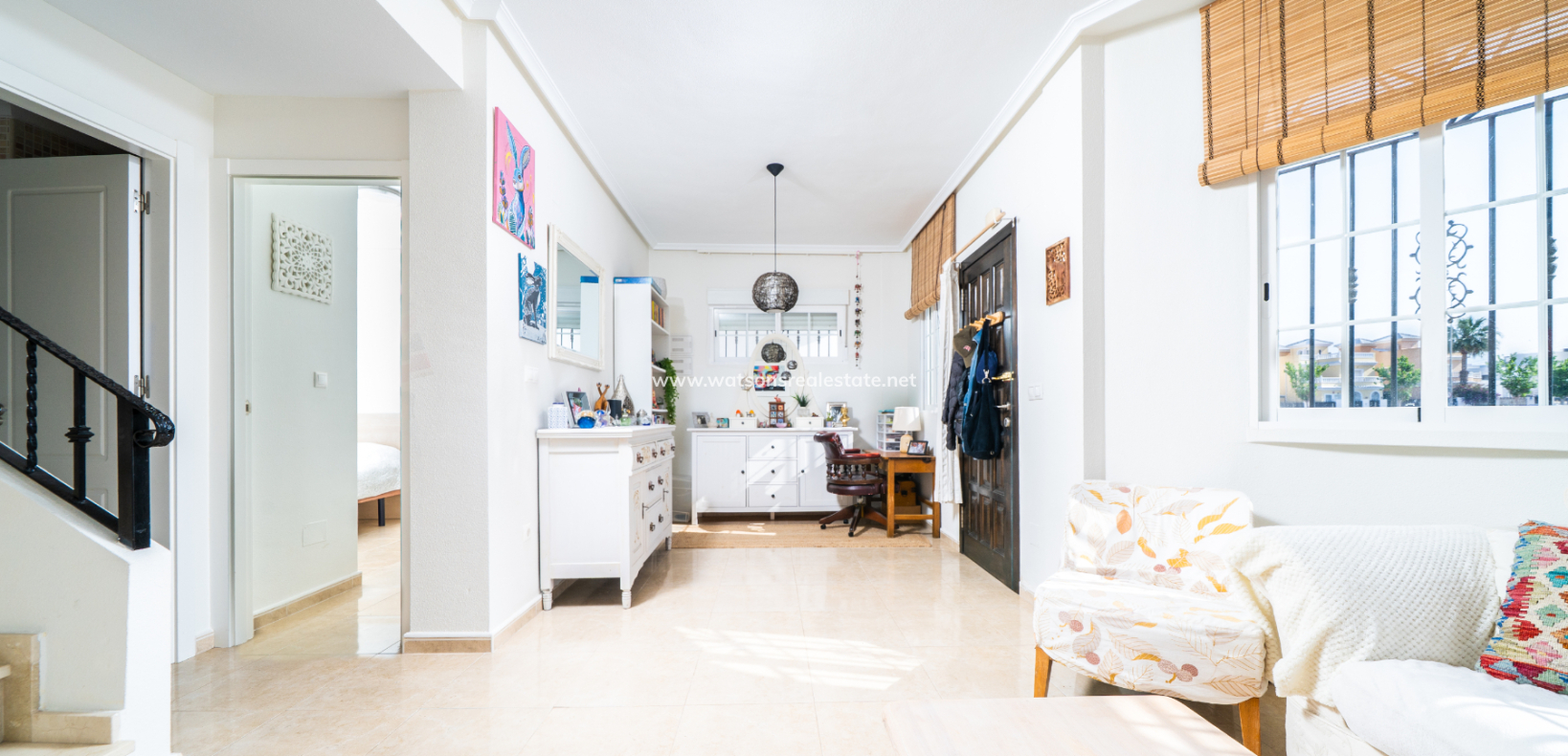 Resale - Detached - Urb. La Marina