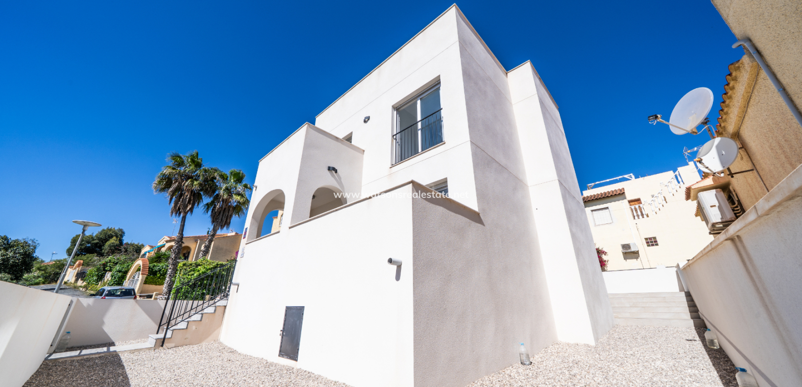 Resale - Detached - Urb. La Marina
