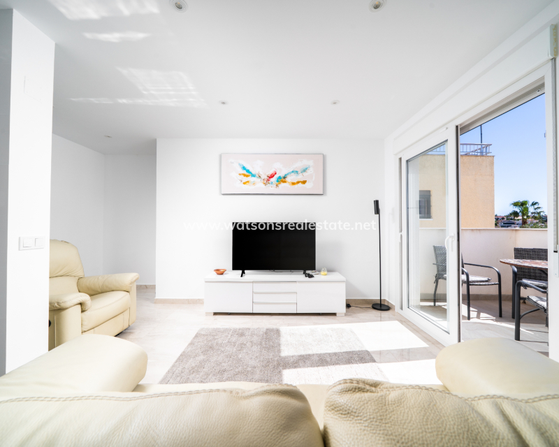 Resale - Detached - Urb. La Marina