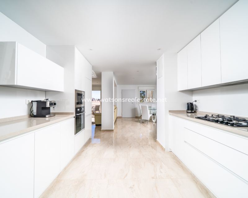Resale - Detached - Urb. La Marina