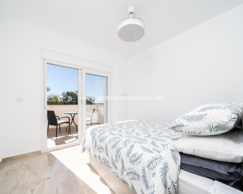 Resale - Detached - Urb. La Marina