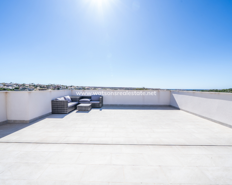 Resale - Detached - Urb. La Marina