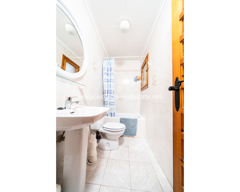 Resale - Detached - Urb. La Marina