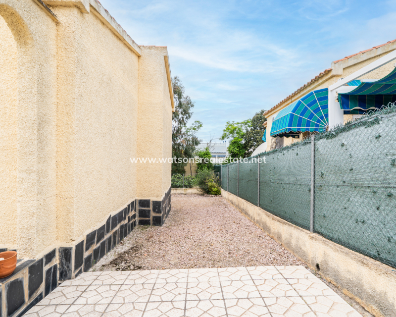 Resale - Detached - Urb. La Marina