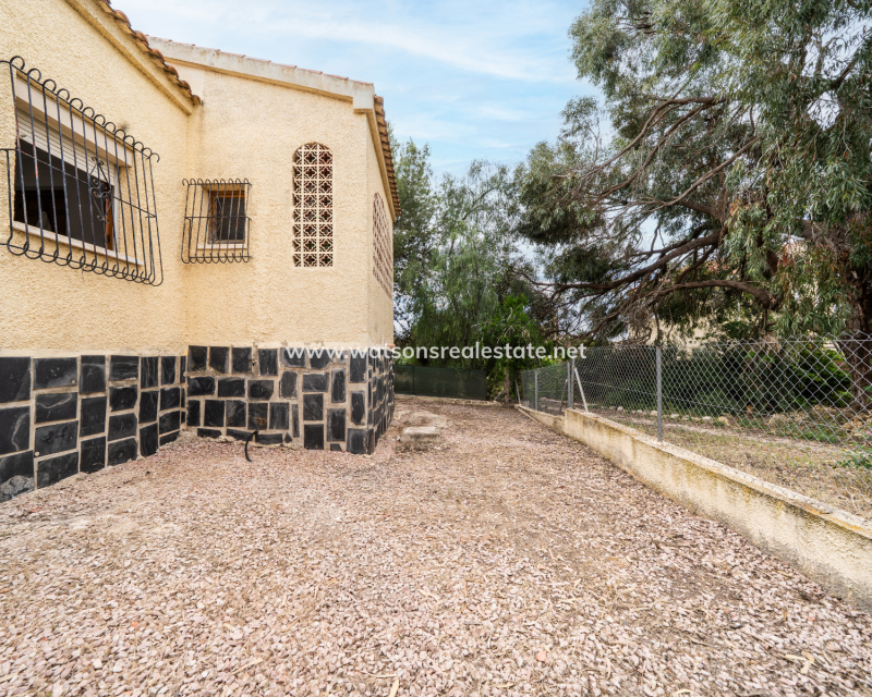 Resale - Detached - Urb. La Marina