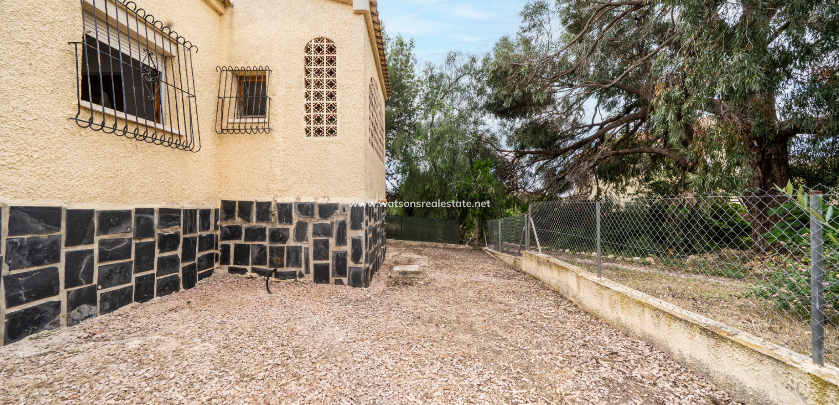 Resale - Detached - Urb. La Marina