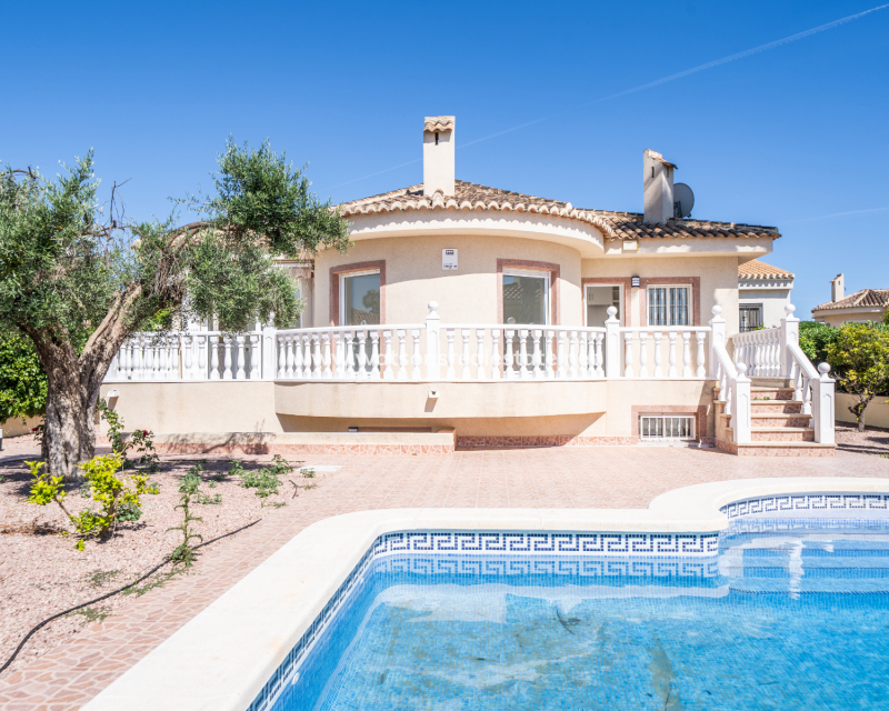 Resale - Detached - Urb. La Marina