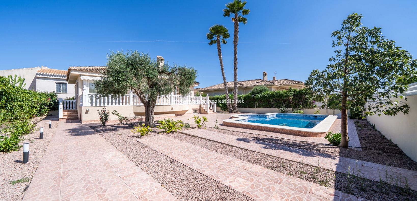 Resale - Detached - Urb. La Marina