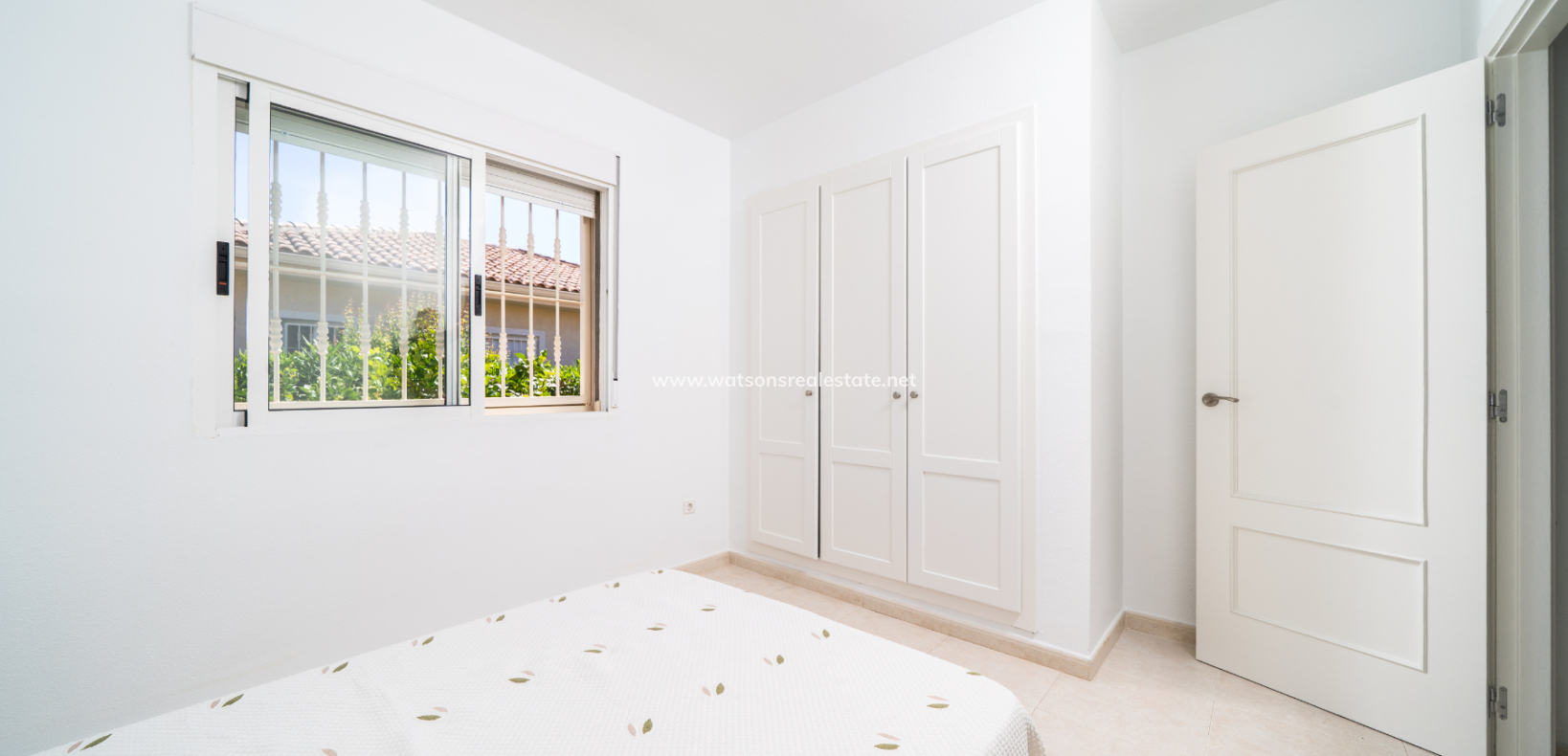 Resale - Detached - Urb. La Marina
