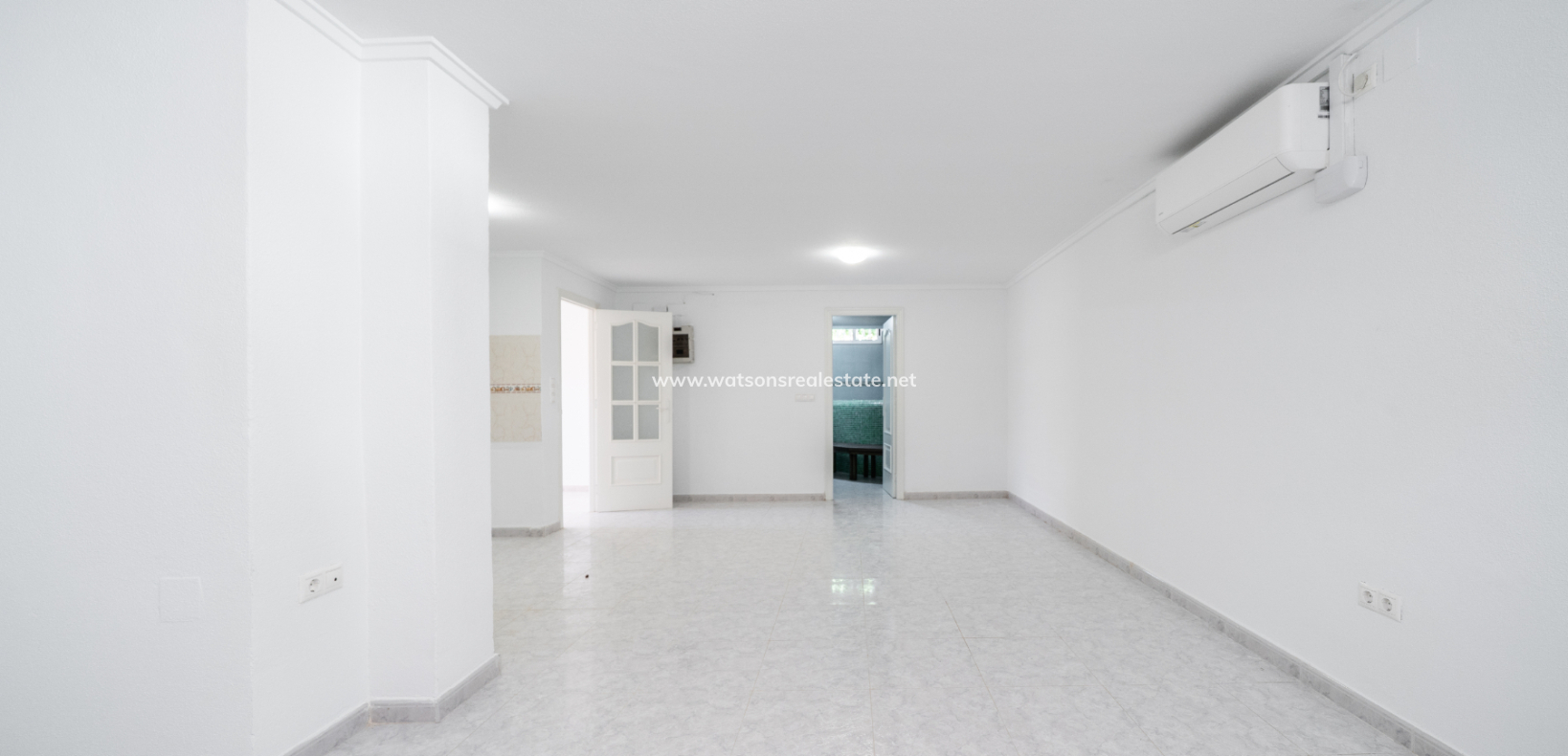 Resale - Detached - Urb. La Marina