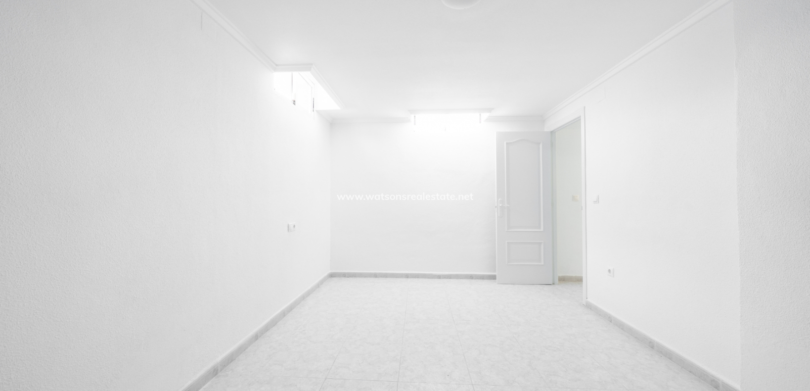 Resale - Detached - Urb. La Marina
