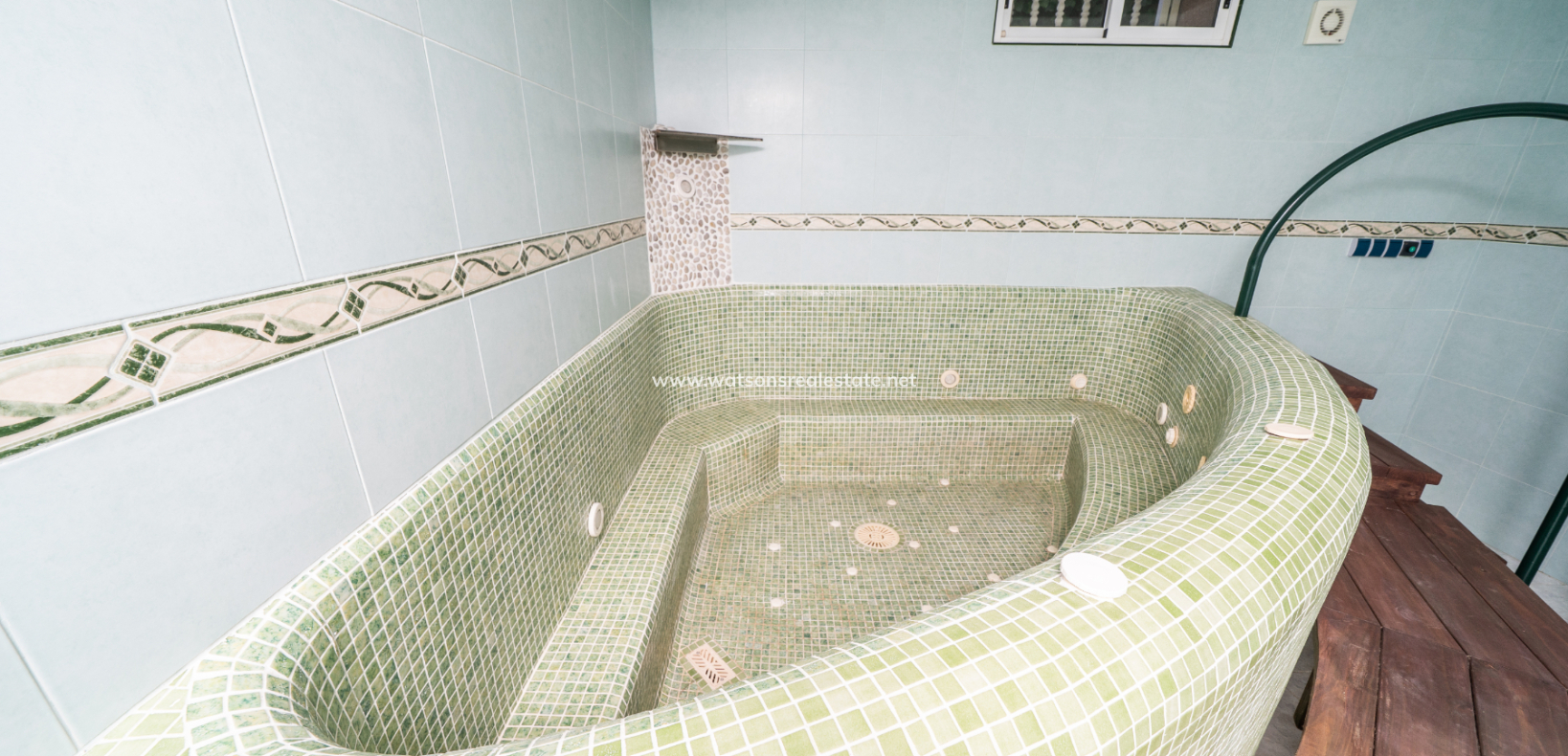 Resale - Detached - Urb. La Marina