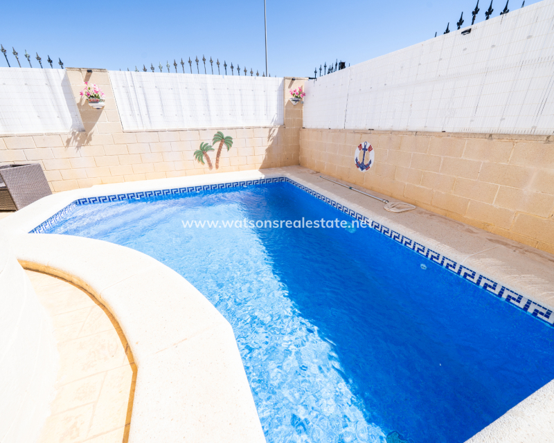 Resale - Detached - Urb. La Marina