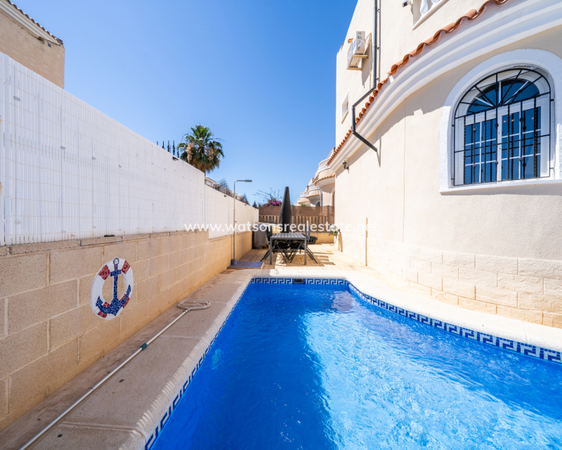 Resale - Detached - Urb. La Marina