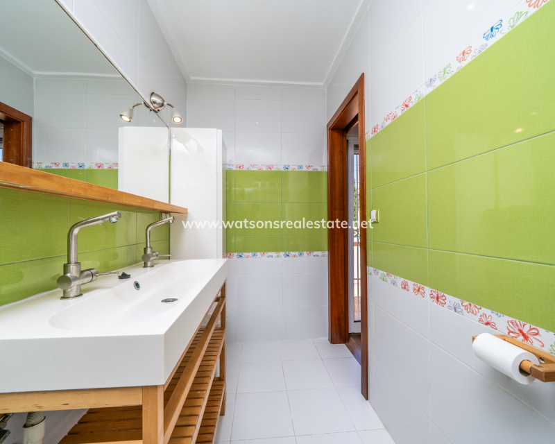 Resale - Detached - Urb. La Marina