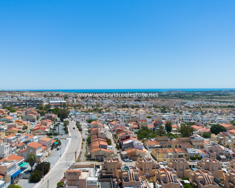 Resale - Detached - Urb. La Marina