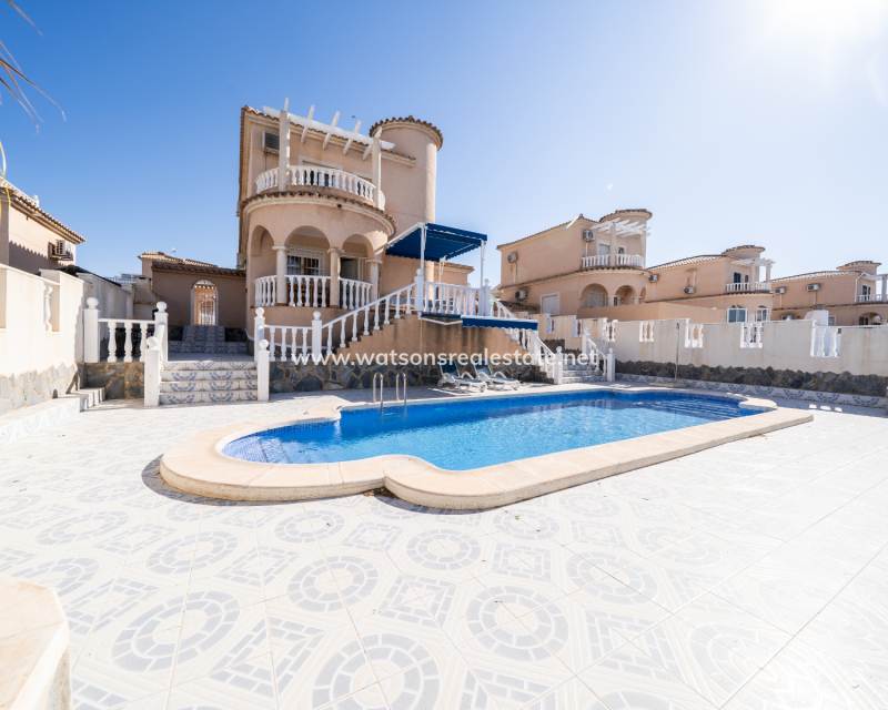 Resale - Detached - Urb. La Marina