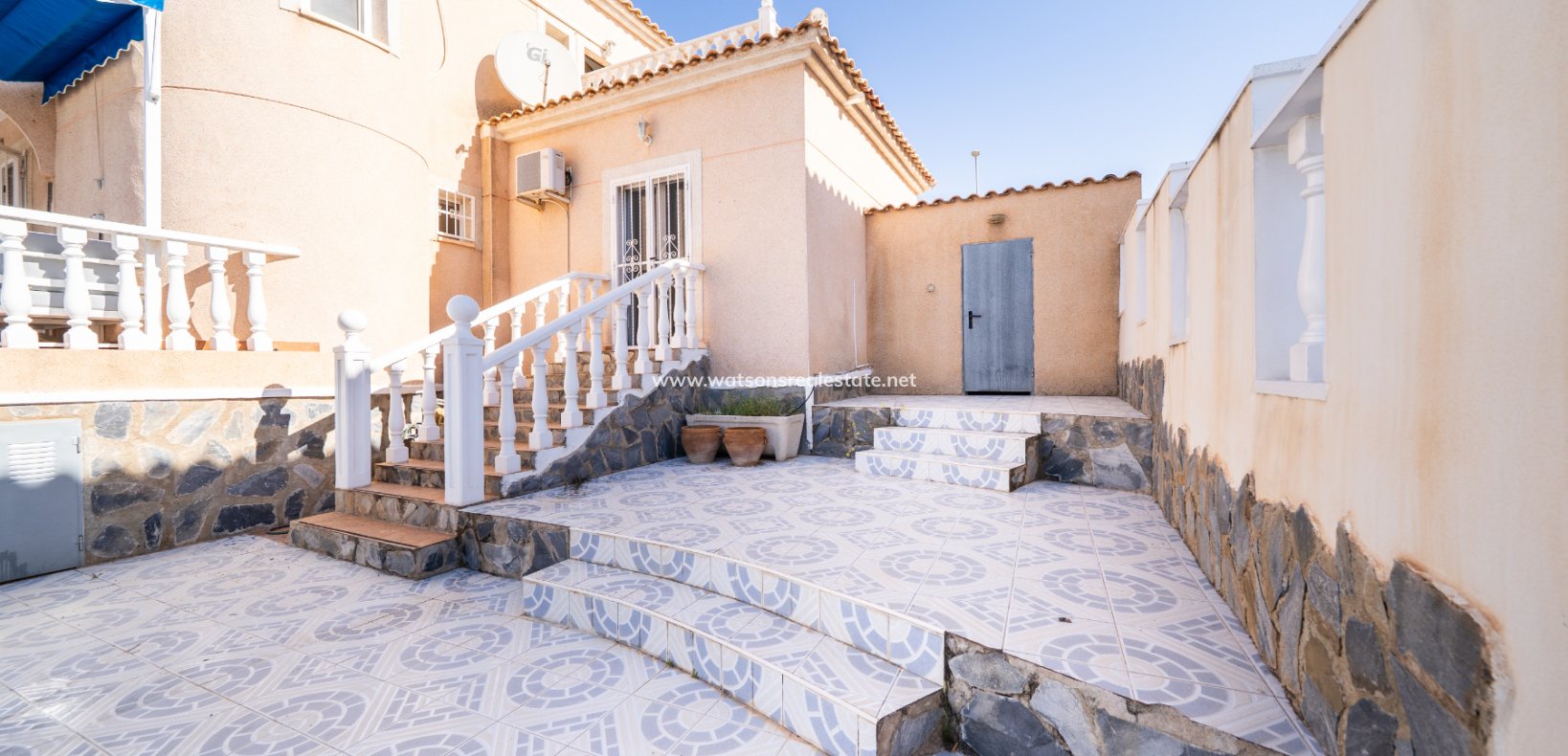 Resale - Detached - Urb. La Marina