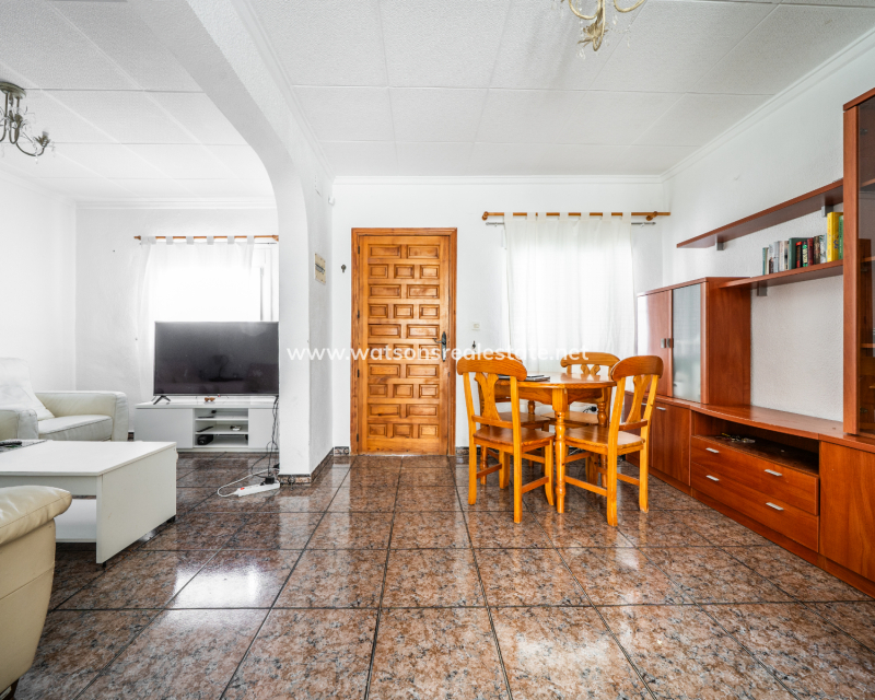 Resale - Detached - Urb. La Marina