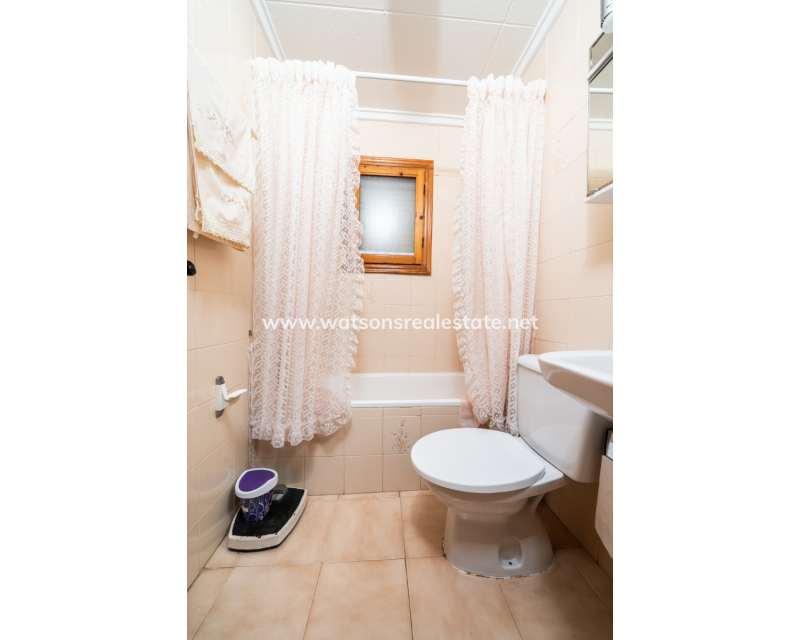 Resale - Detached - Urb. La Marina