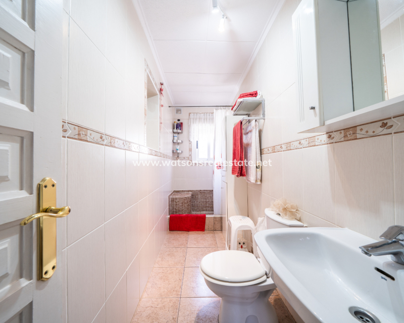 Resale - Detached - Urb. La Marina