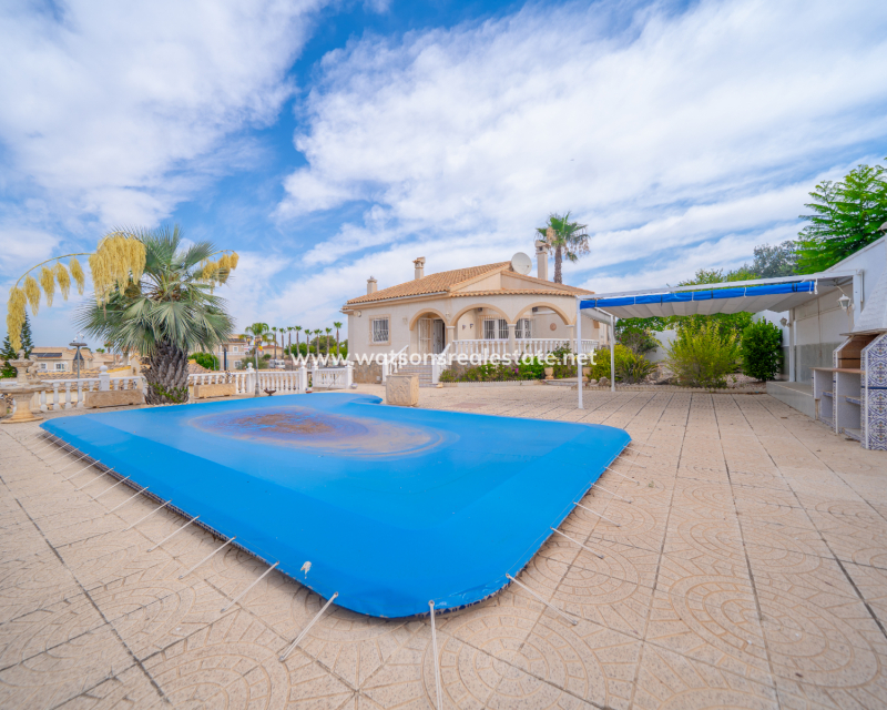 Resale - Detached - Urb. La Marina
