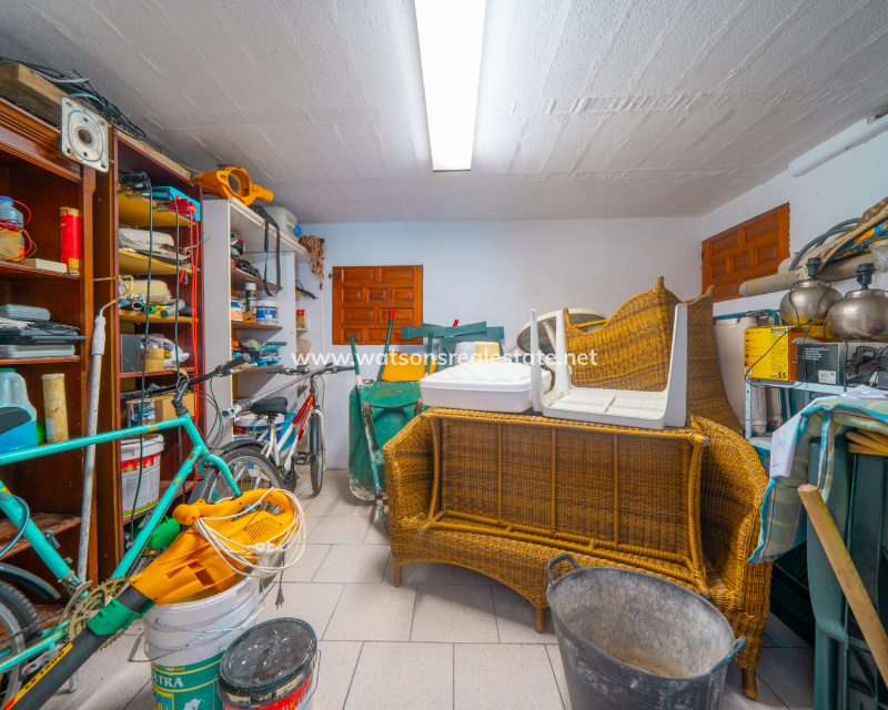 Resale - Detached - Urb. La Marina