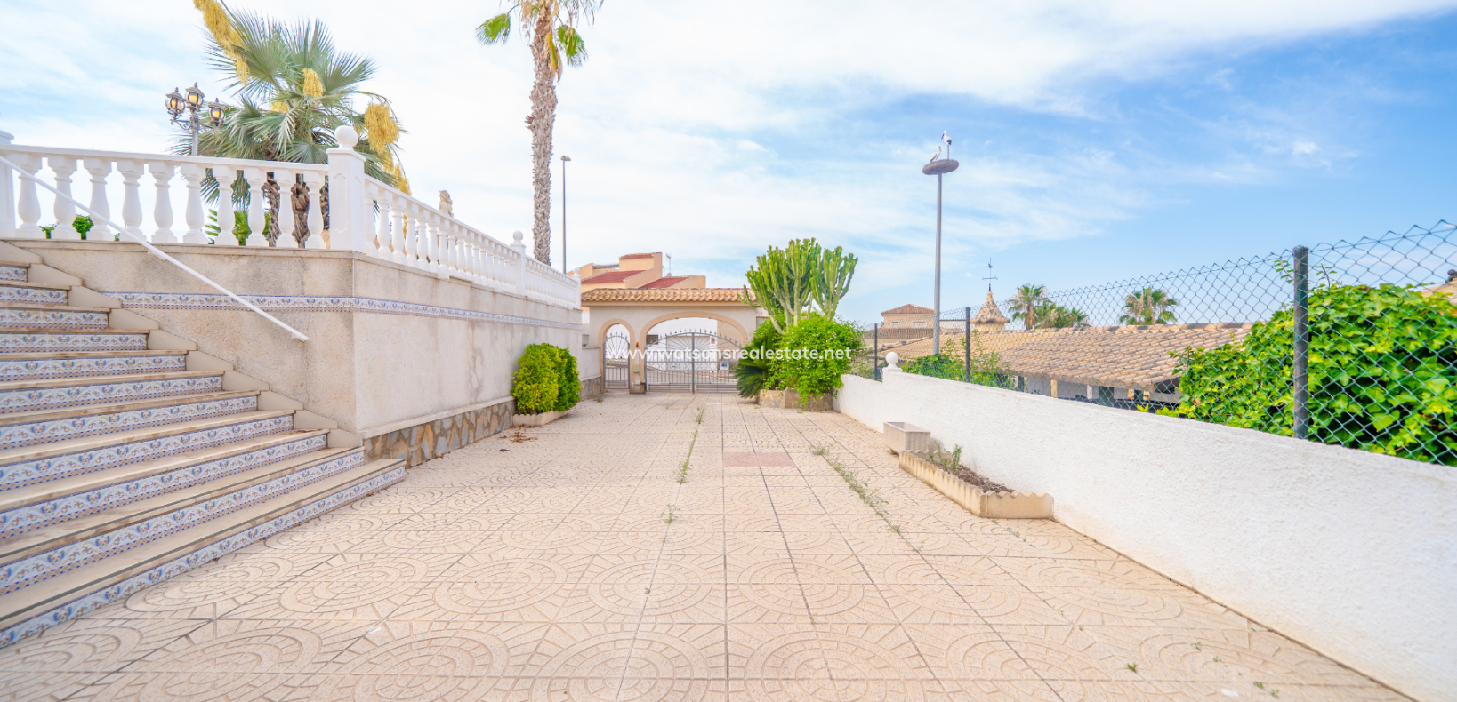 Resale - Detached - Urb. La Marina