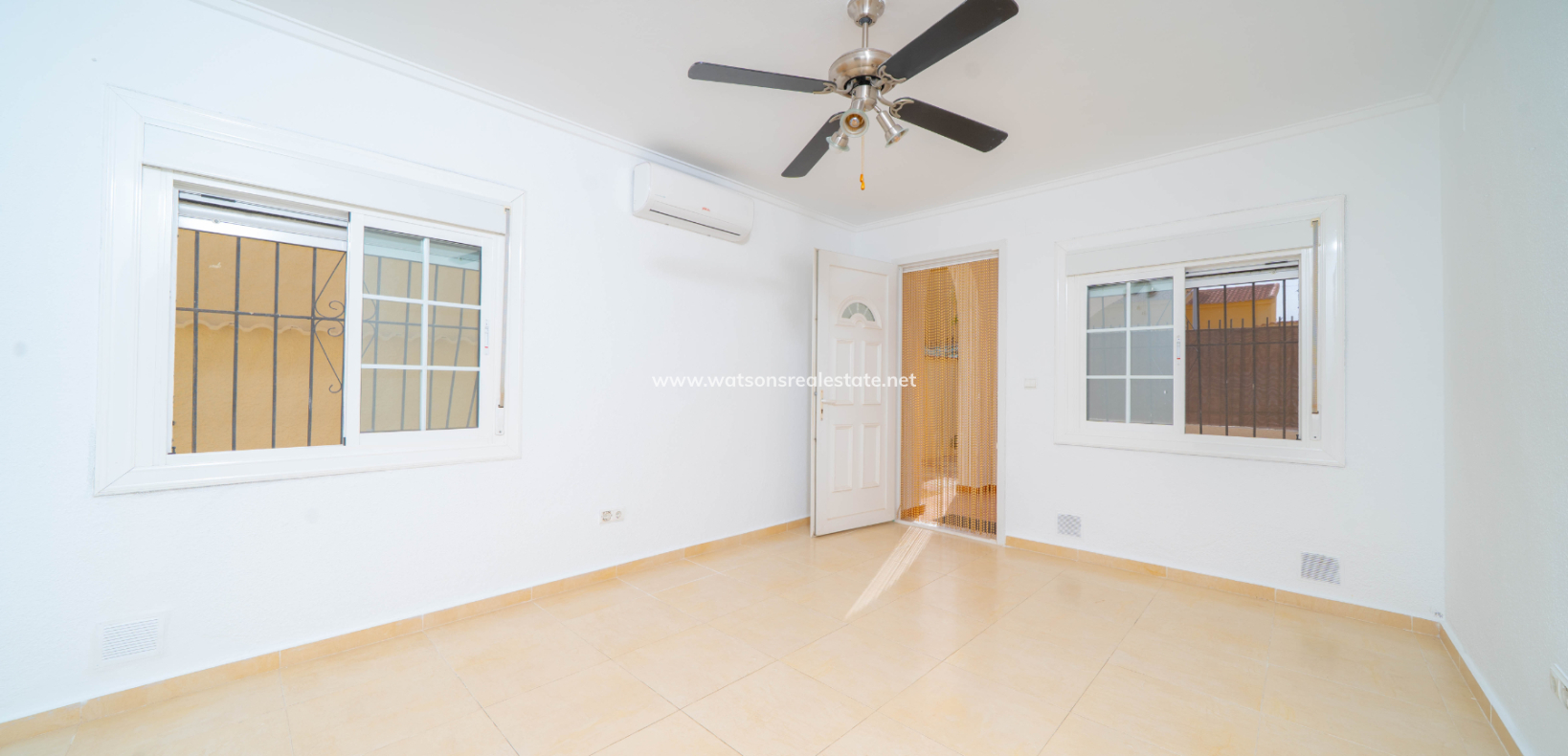 Resale - Detached - Urb. La Marina