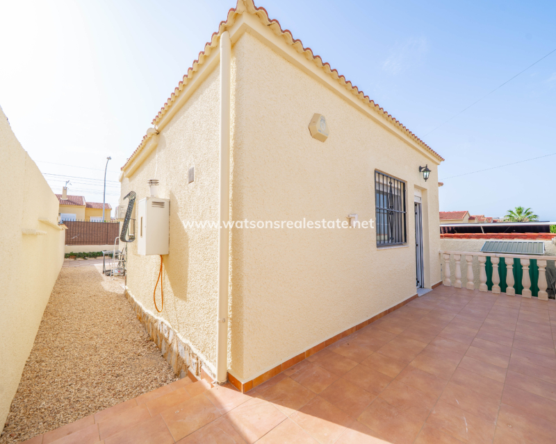 Resale - Detached - Urb. La Marina