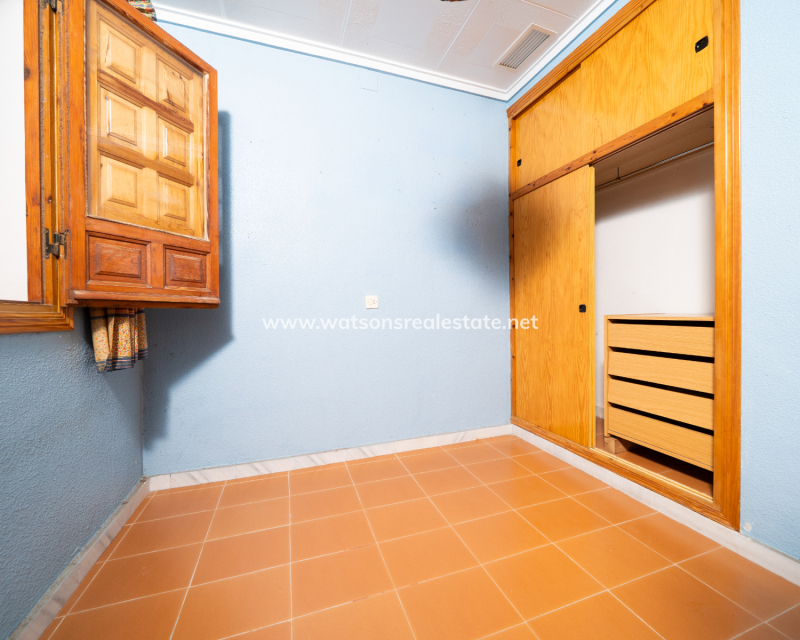 Resale - Detached - Urb. La Marina
