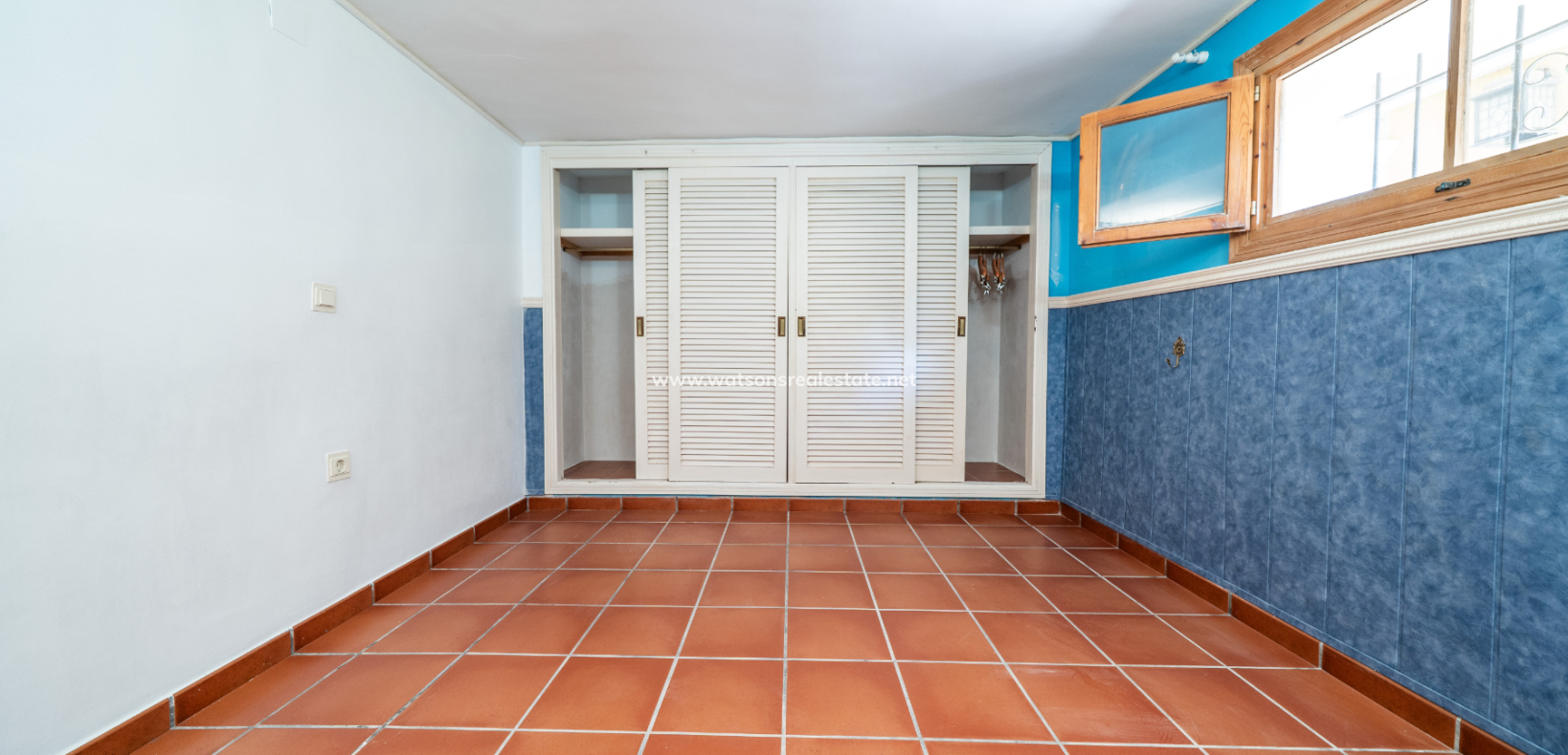 Resale - Detached - Urb. La Marina