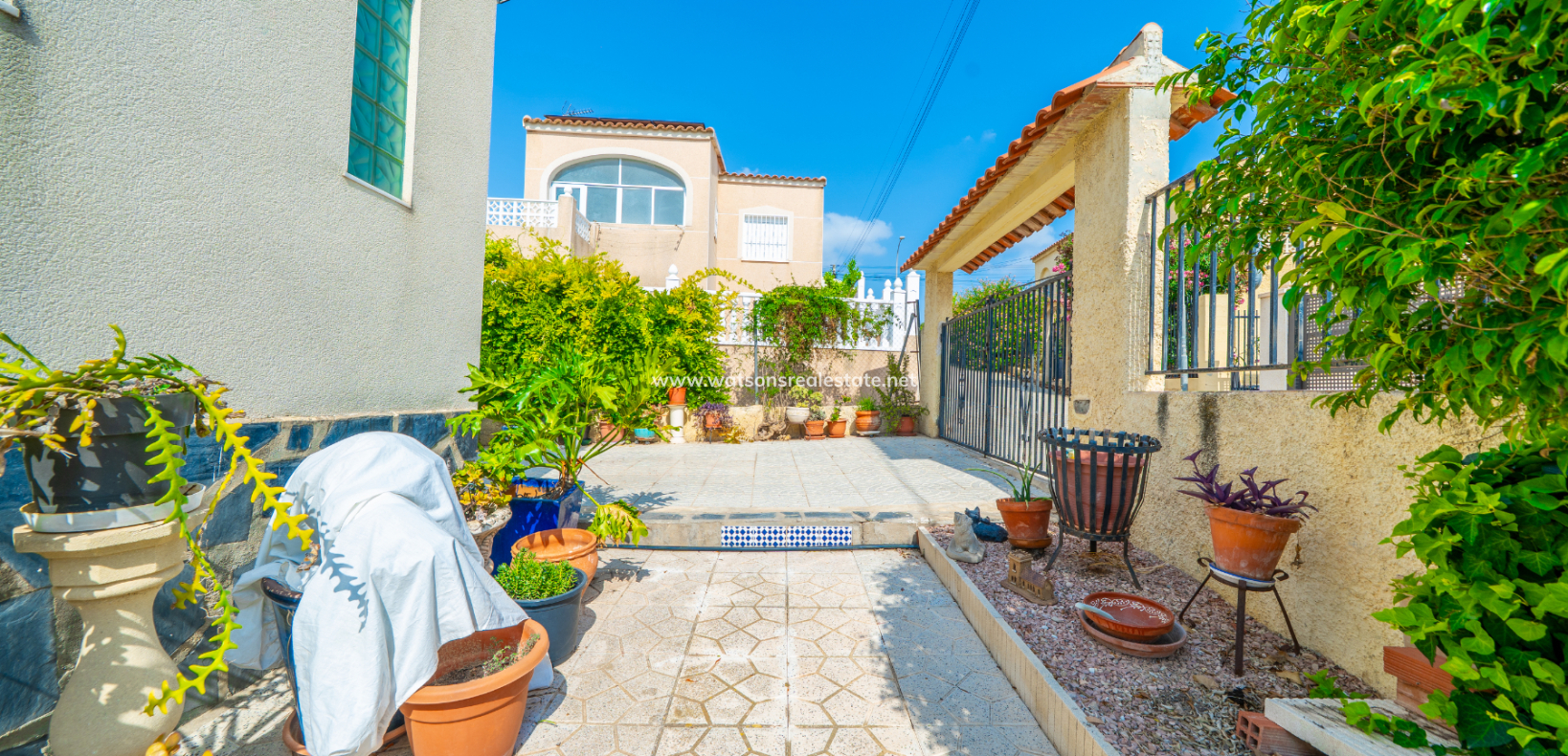 Resale - Detached - Urb. La Marina