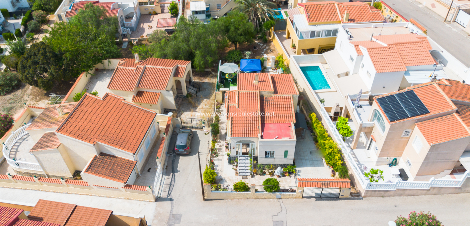 Resale - Detached - Urb. La Marina
