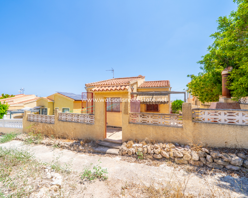 Resale - Detached - Urb. La Marina