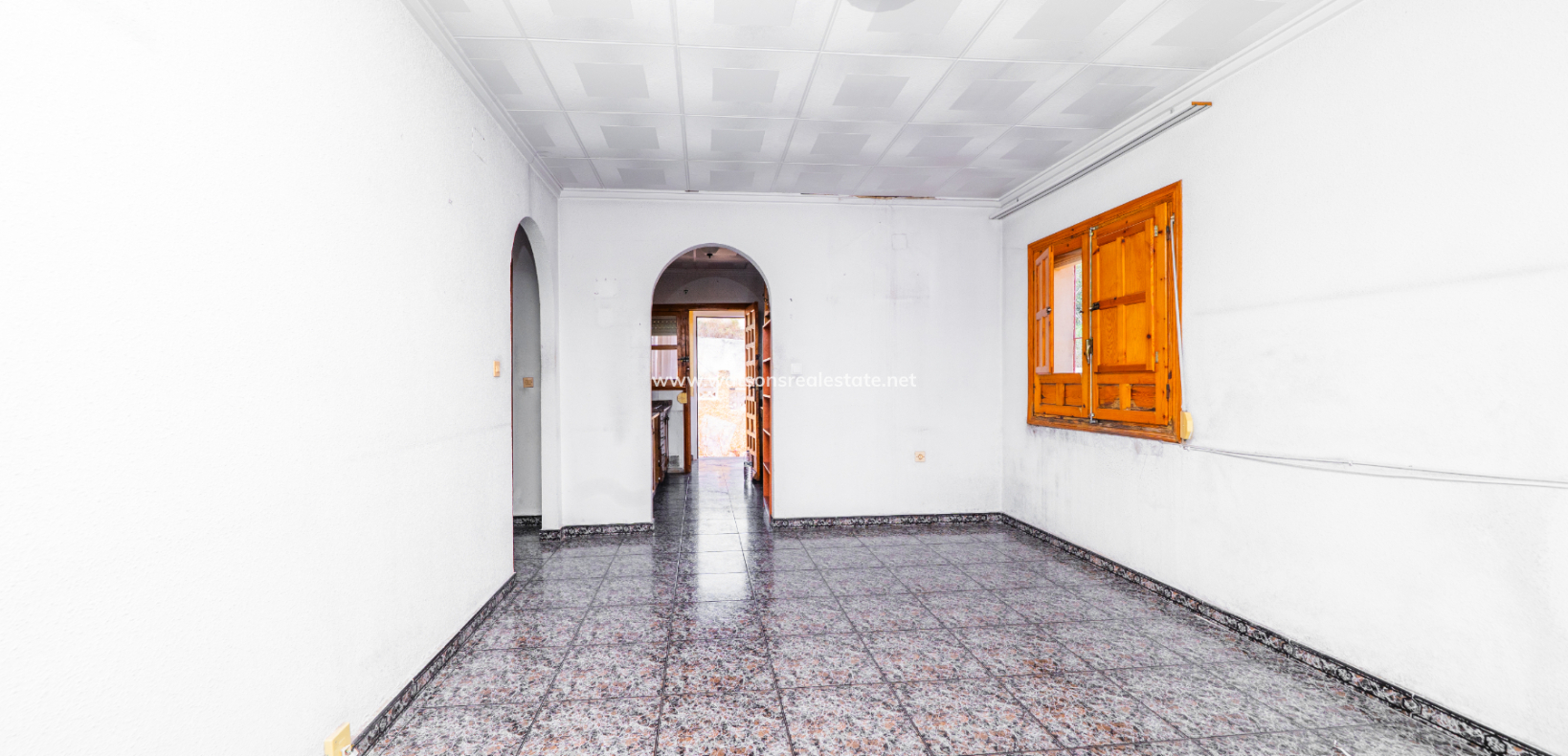 Resale - Detached - Urb. La Marina