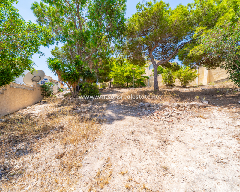 Resale - Detached - Urb. La Marina