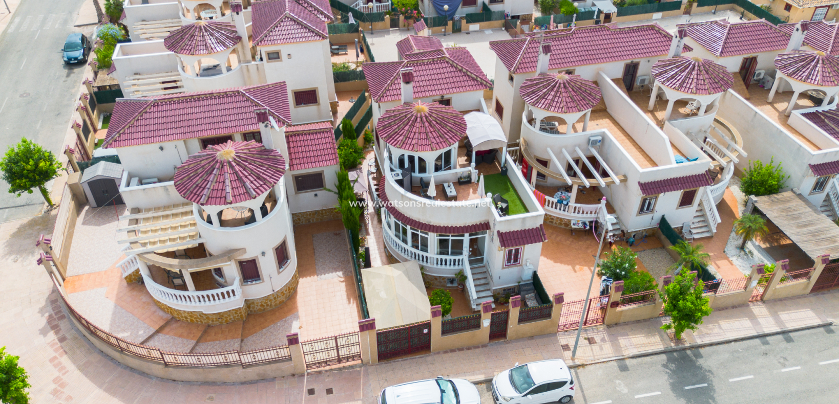 Resale - Detached - Urb. La Marina