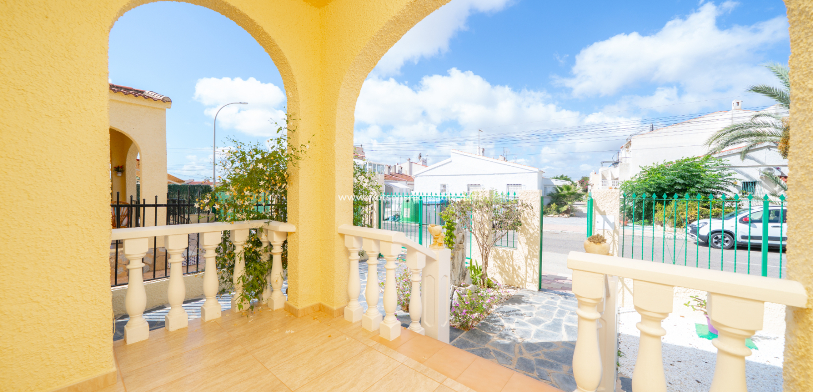 Resale - Detached - Urb. La Marina