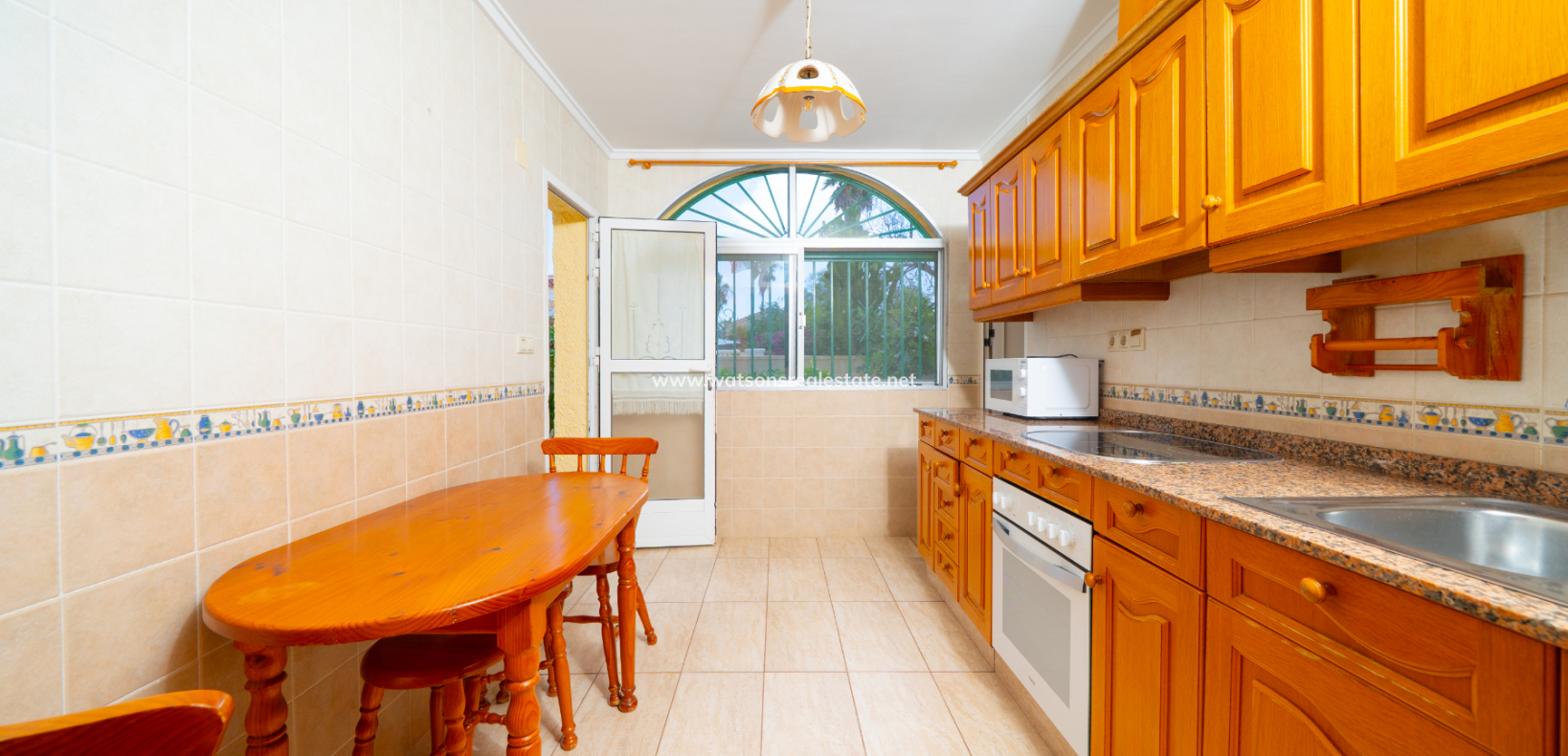 Resale - Detached - Urb. La Marina