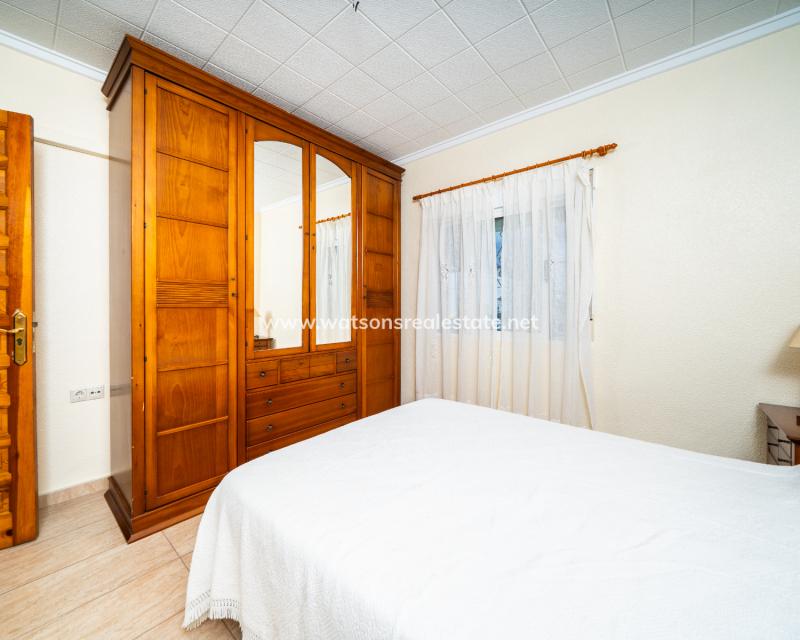 Resale - Detached - Urb. La Marina