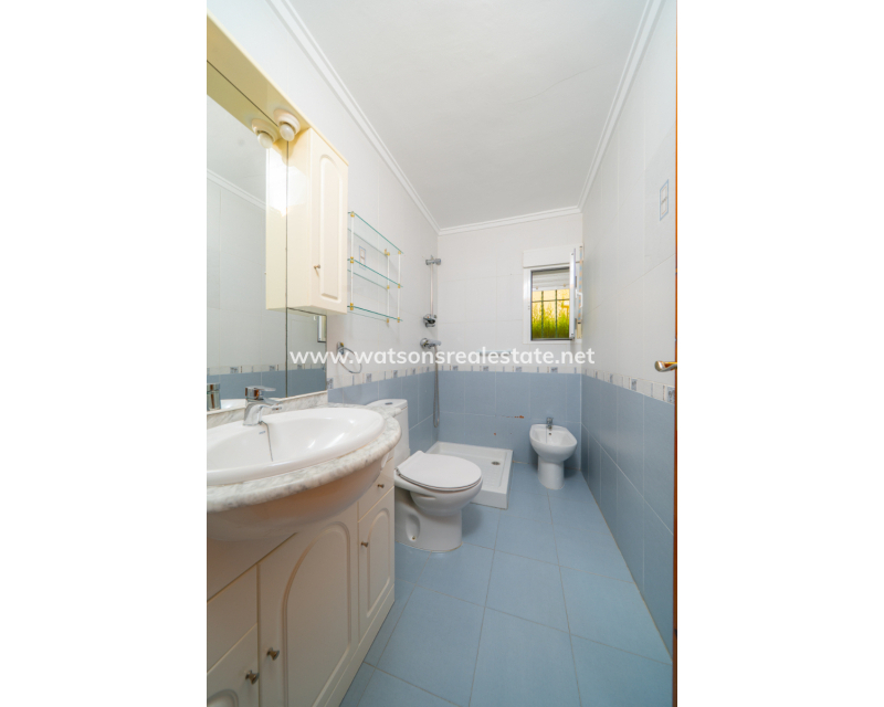 Resale - Detached - Urb. La Marina