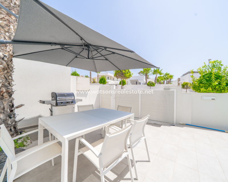 Resale - Detached - Urb. La Marina
