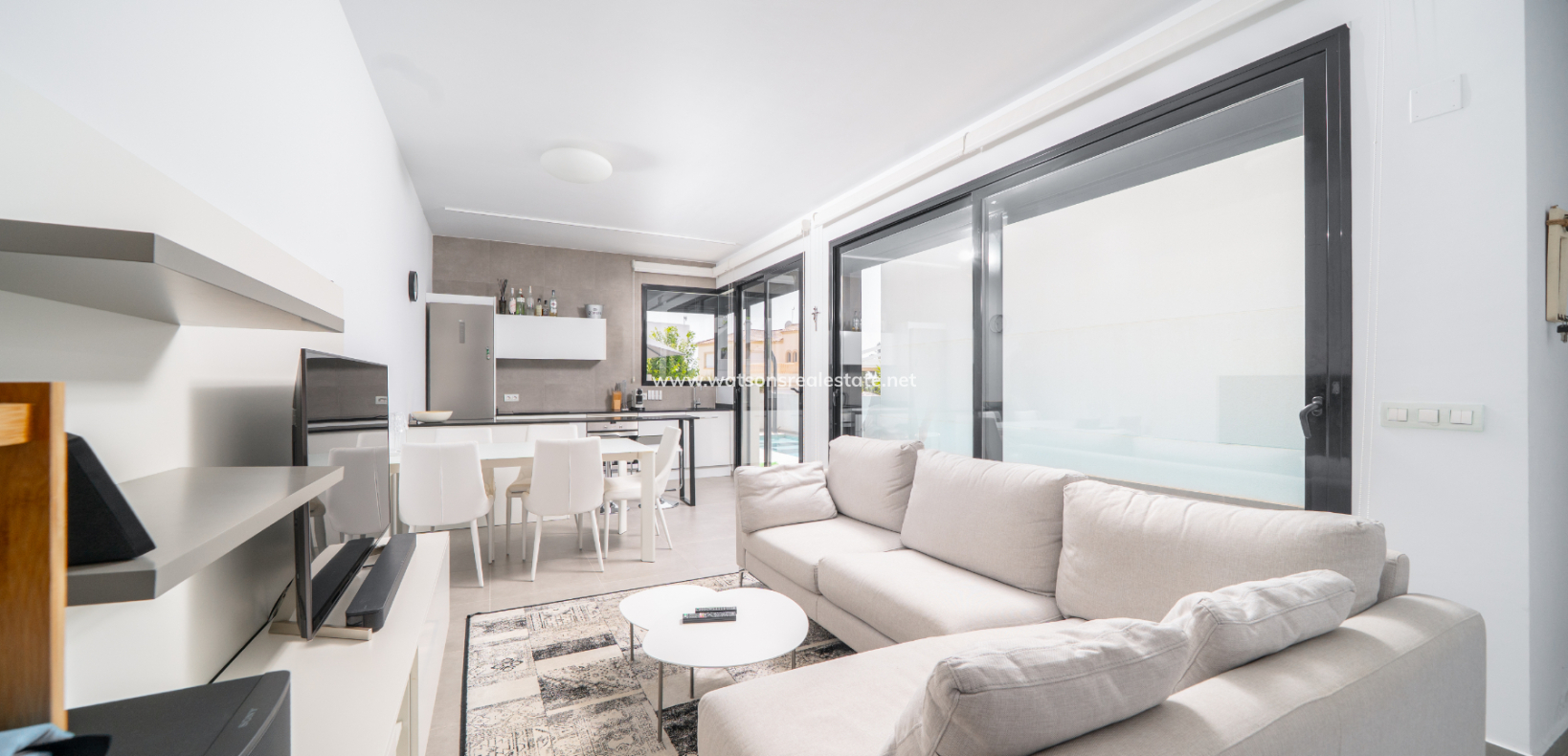 Resale - Detached - Urb. La Marina