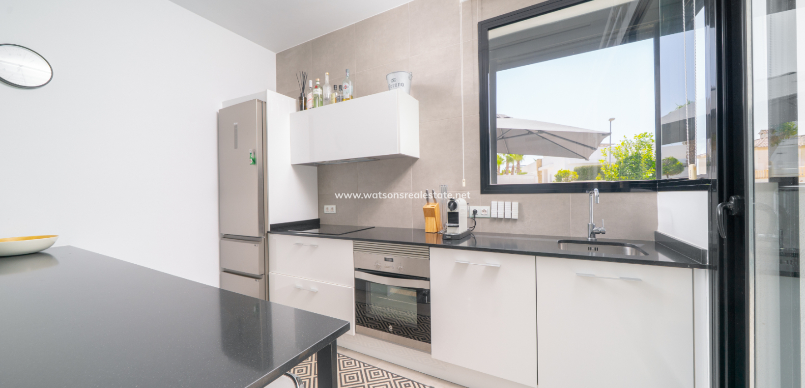 Resale - Detached - Urb. La Marina
