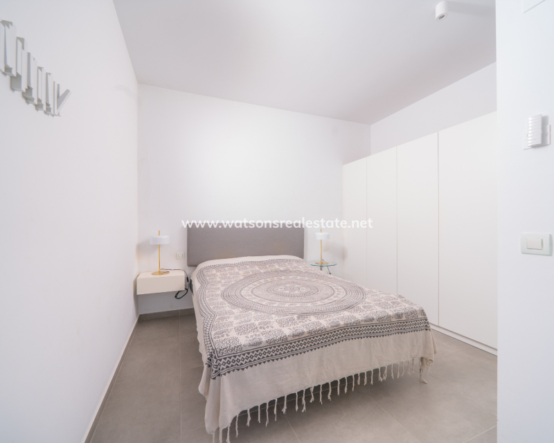 Resale - Detached - Urb. La Marina