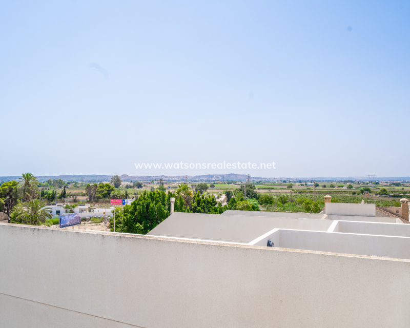 Resale - Detached - Urb. La Marina