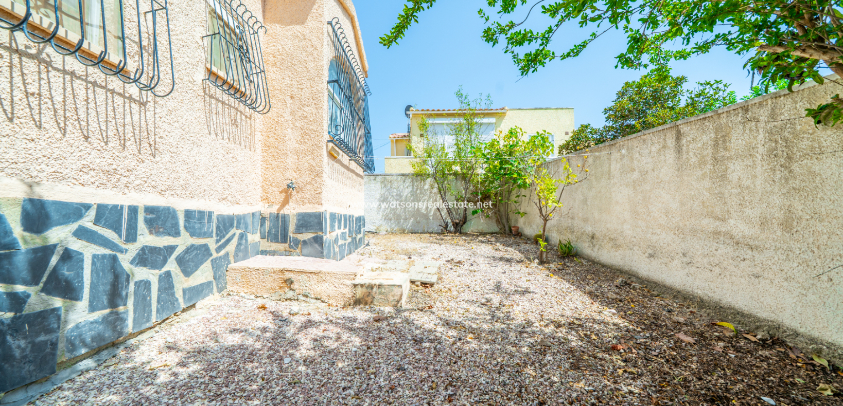 Resale - Detached - Urb. La Marina